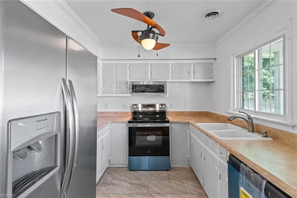 Newport News, Virginia 23602, United States, 3 Bedrooms Bedrooms, ,2 BathroomsBathrooms,Residential,Active,119423