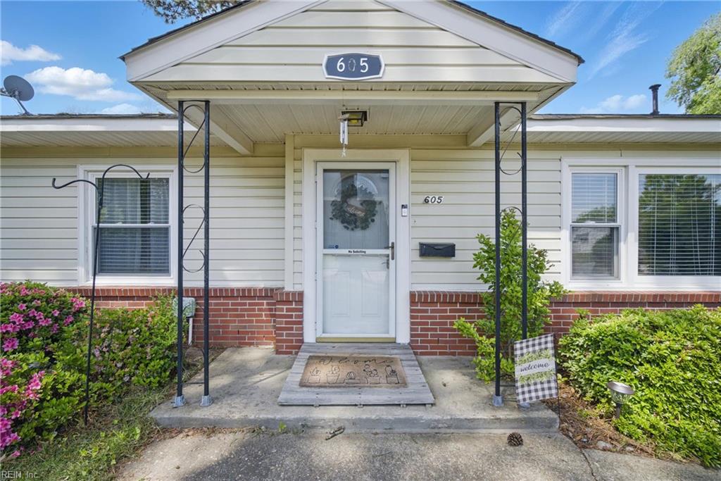 605 Breeds Hill RD