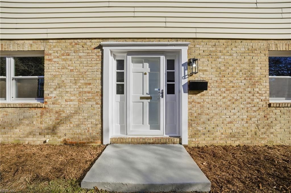 Photo of 818 Biltmore Drive, Virginia Beach, VA 23454 (MLS # 10613296)