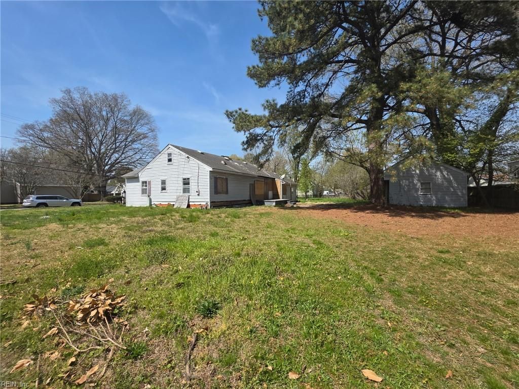 Photo of 913 Halifax Avenue, Portsmouth, VA 23707 (MLS # 10625483)