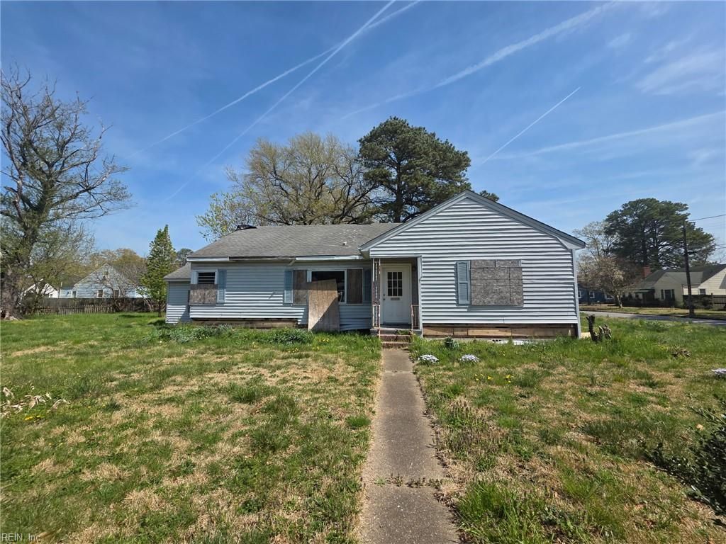 Photo of 913 Halifax Avenue, Portsmouth, VA 23707 (MLS # 10625483)