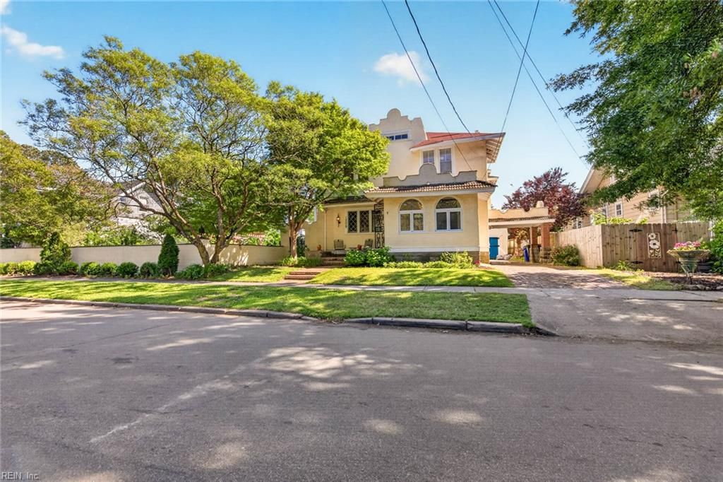 Photo of 1509 Ashland Avenue, Norfolk, VA 23509 (MLS # 10635009)