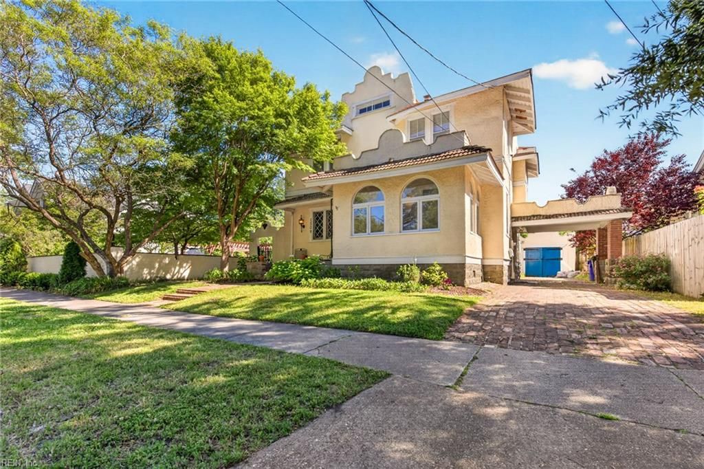 Photo of 1509 Ashland Avenue, Norfolk, VA 23509 (MLS # 10635009)