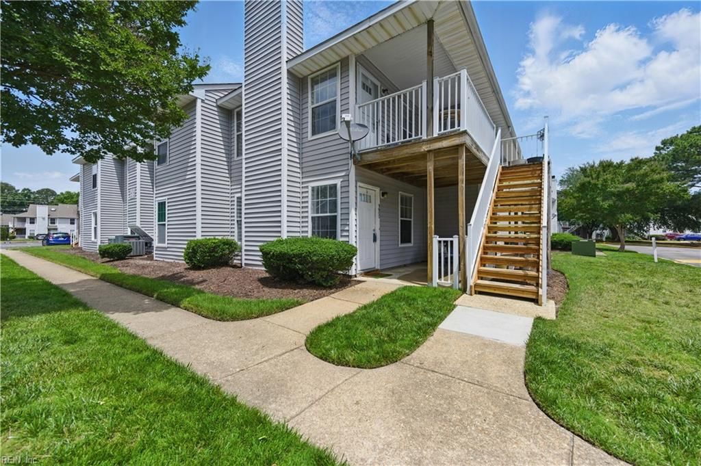 Photo of 5600 Landfall Drive, Virginia Beach, VA 23462 (MLS # 10628270)