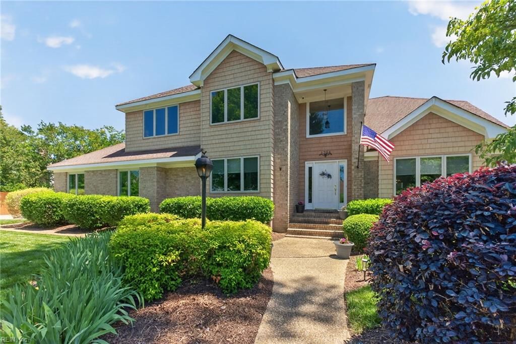 Photo of 1704 Stone Church Mews, Virginia Beach, VA 23455 (MLS # 10637426)