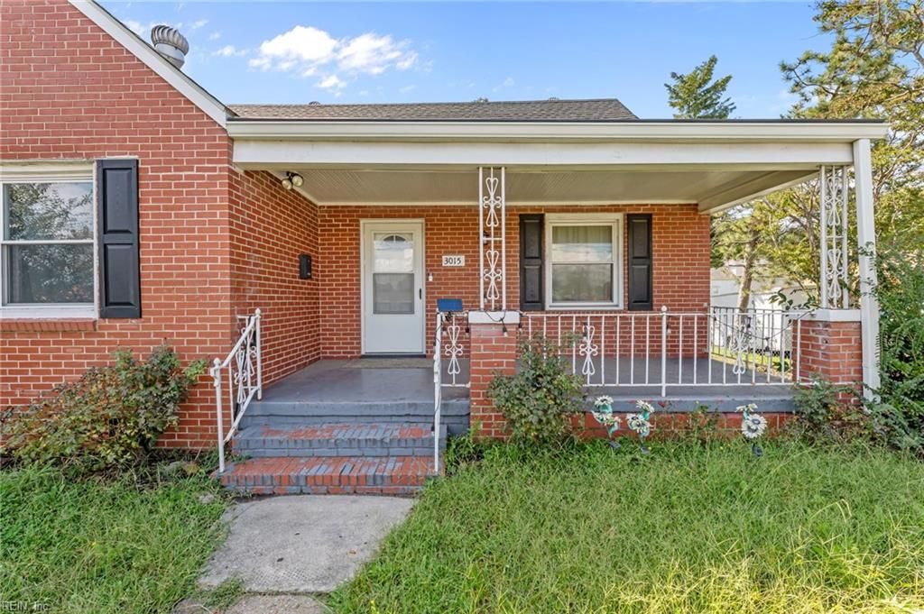 Photo of 3015 Wickham Avenue, Newport News, VA 23607 (MLS # 10614093)