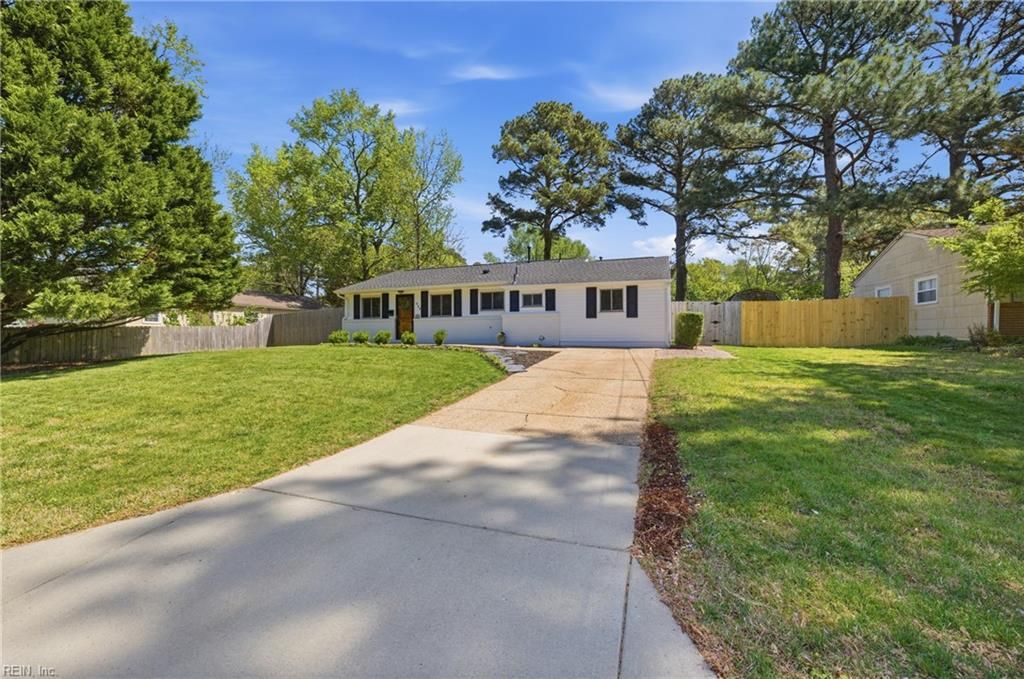 Photo of 444 Bamboo Lane, Virginia Beach, VA 23452 (MLS # 10628958)