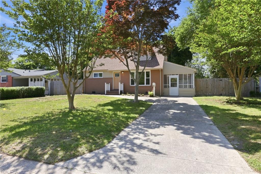 Photo of 609 Cunningham Road, Virginia Beach, VA 23462 (MLS # 10634870)