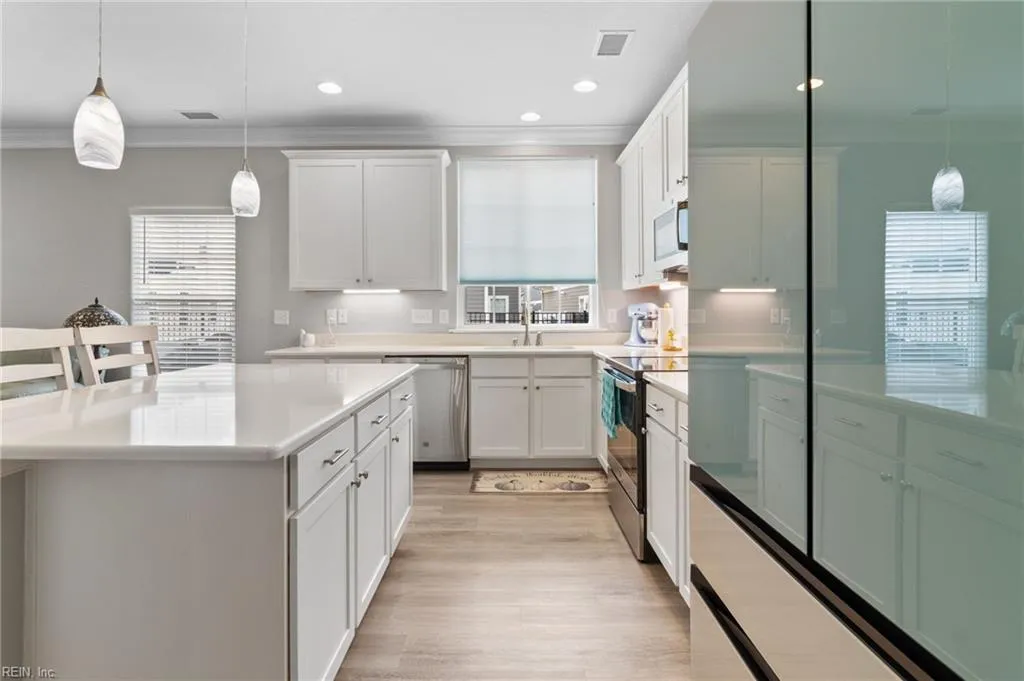 Suffolk, Virginia 23435, United States, 4 Bedrooms Bedrooms, ,4 BathroomsBathrooms,Residential,Active,223123