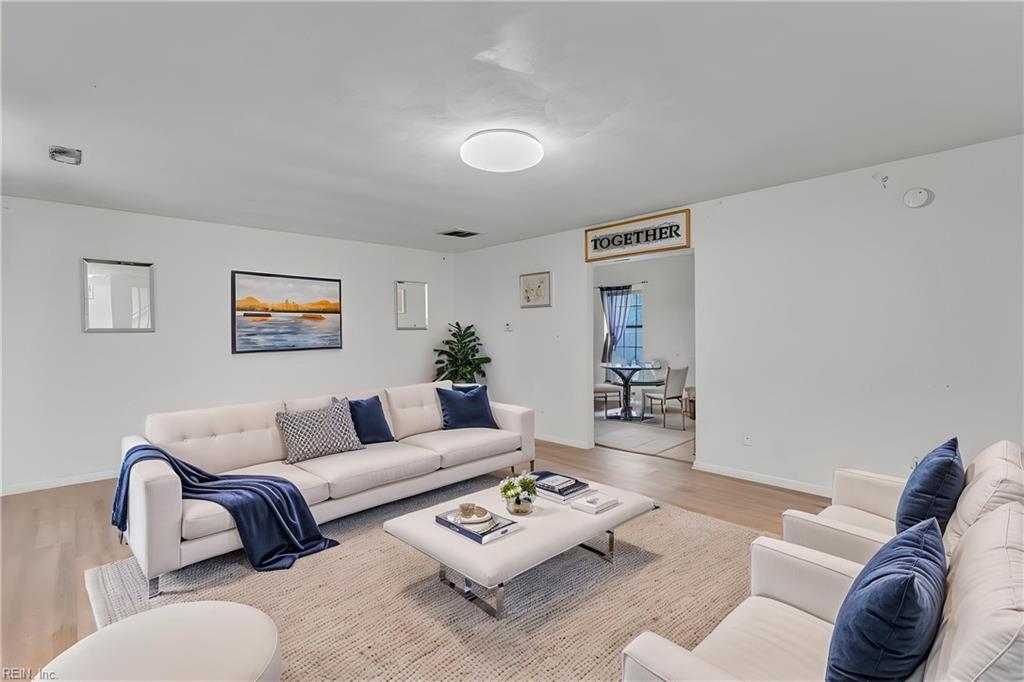 Photo of 961 Avenue J Avenue, Norfolk, VA 23513 (MLS # 10656880)