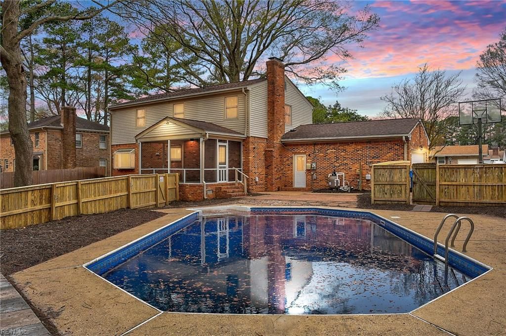 Photo of 3321 Mapleton Crescent, Chesapeake, VA 23321 (MLS # 10624925)