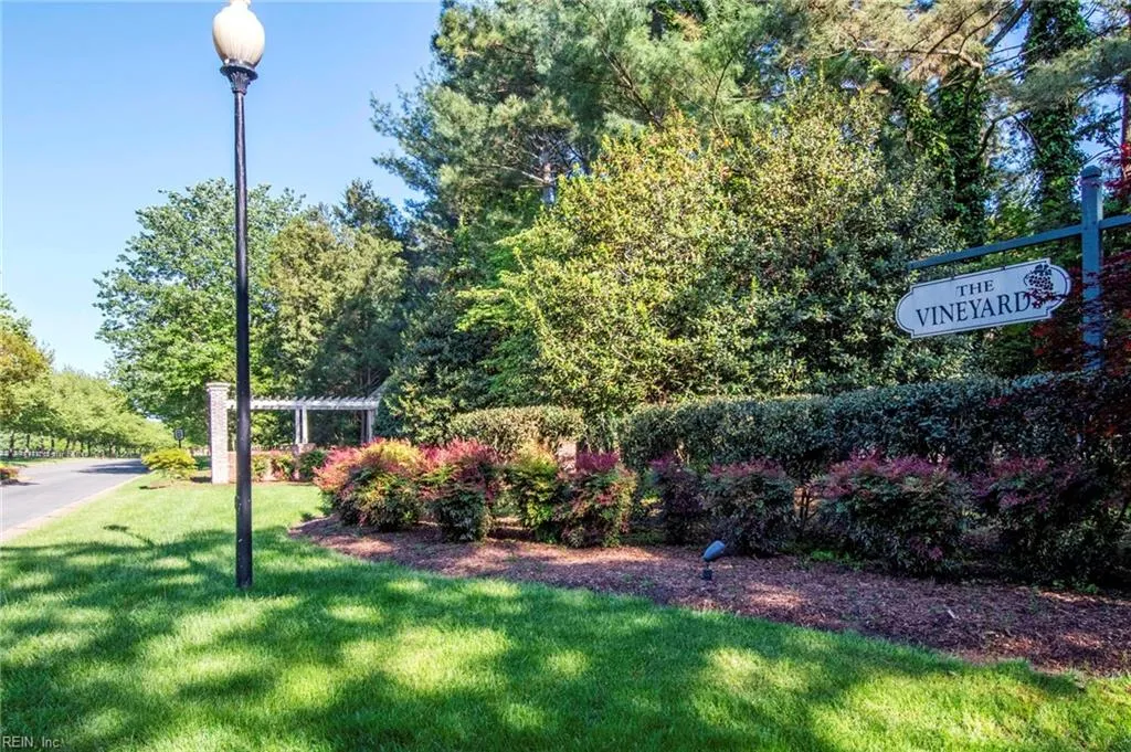 Williamsburg, Virginia 23185, United States, 5 Bedrooms Bedrooms, ,6 BathroomsBathrooms,Residential,Active,86849