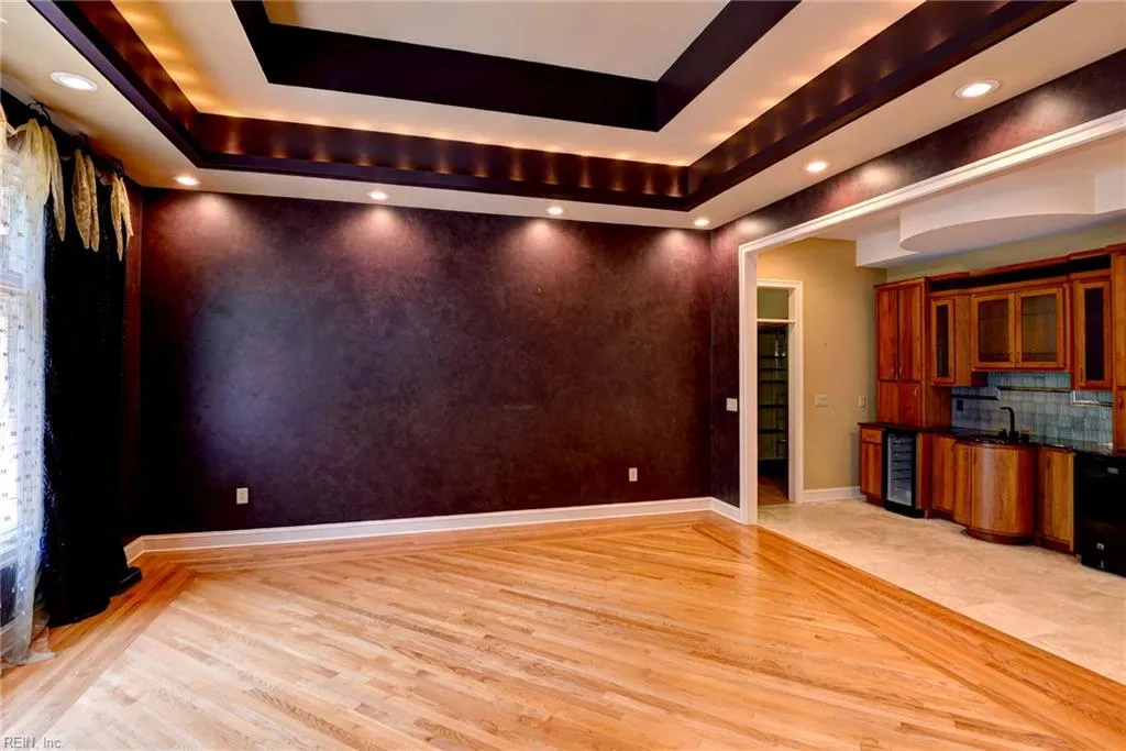 Williamsburg, Virginia 23185, United States, 5 Bedrooms Bedrooms, ,6 BathroomsBathrooms,Residential,Active,86849