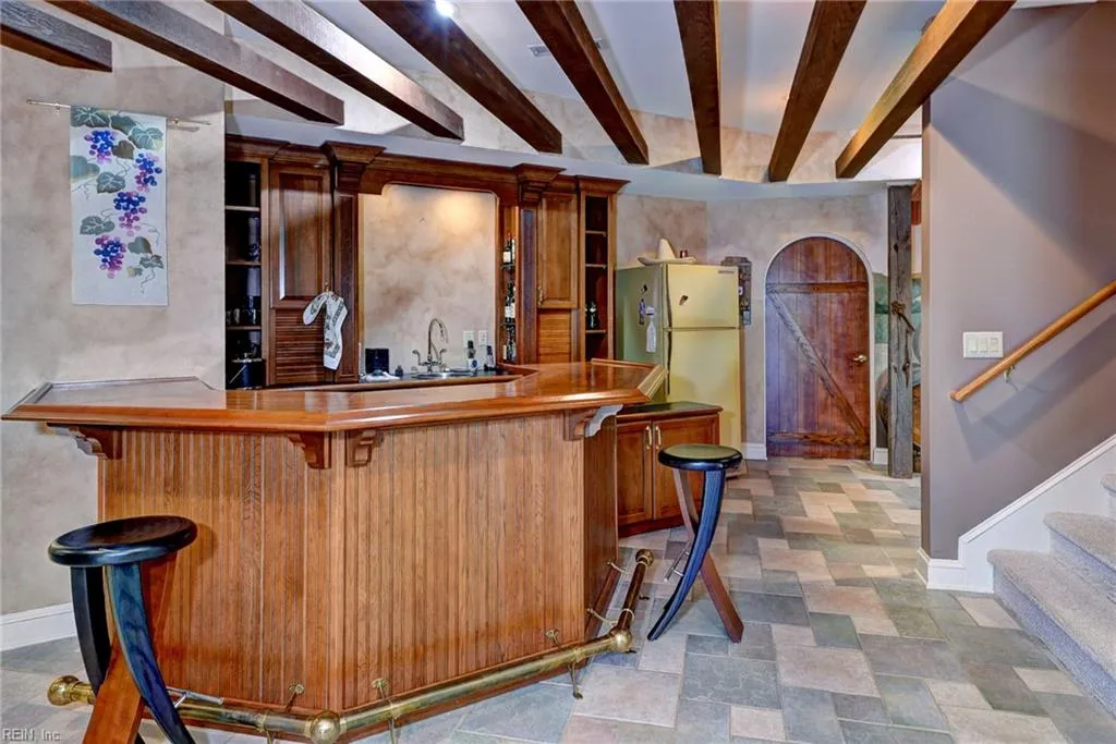 Williamsburg, Virginia 23185, United States, 5 Bedrooms Bedrooms, ,6 BathroomsBathrooms,Residential,Active,86849