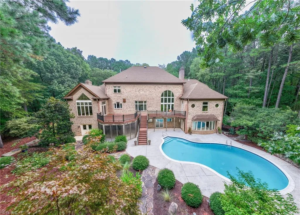 Williamsburg, Virginia 23185, United States, 5 Bedrooms Bedrooms, ,6 BathroomsBathrooms,Residential,Active,86849