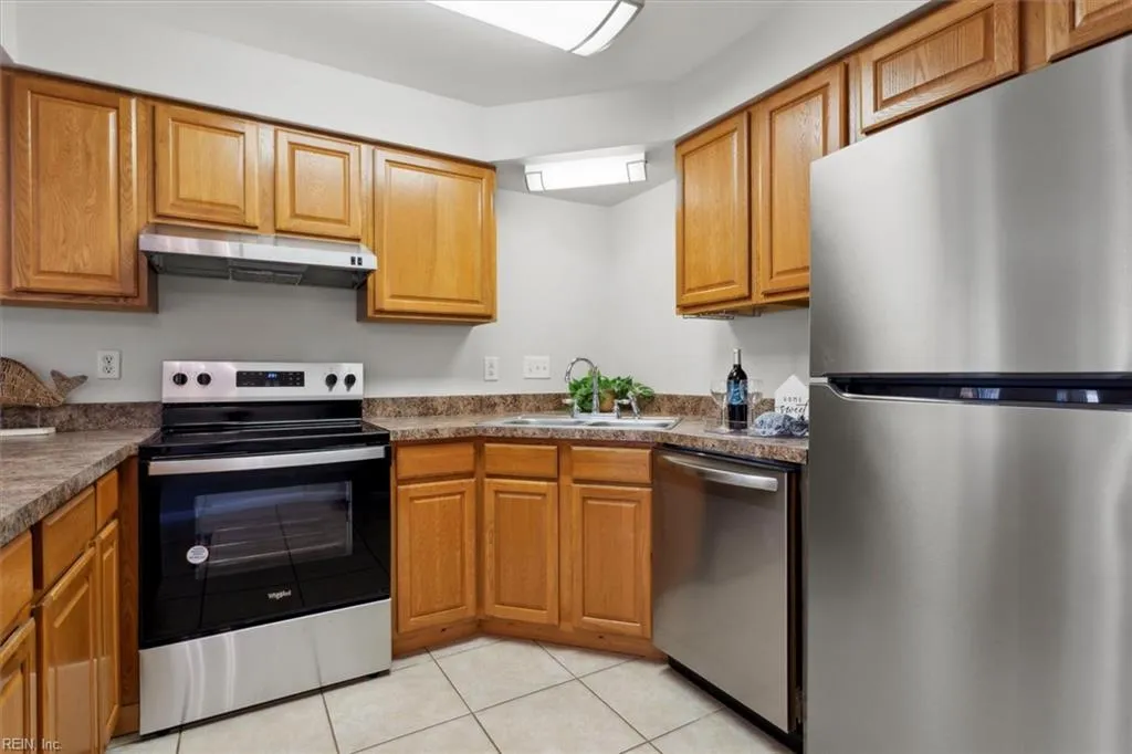 Virginia Beach, Virginia 23451, United States, 2 Bedrooms Bedrooms, ,2 BathroomsBathrooms,Residential,Active,97598