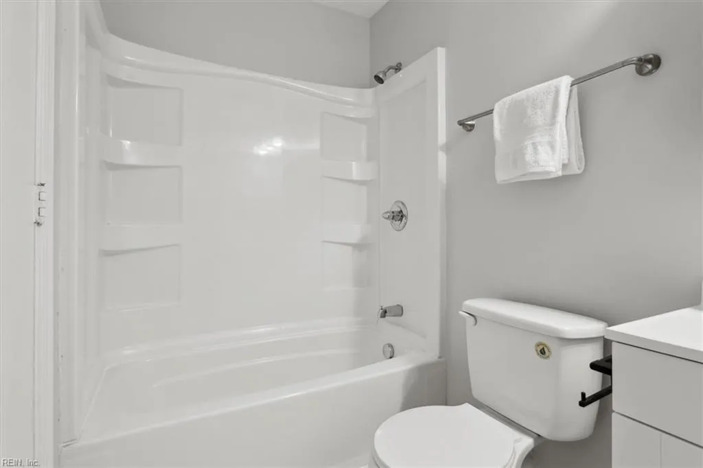Virginia Beach, Virginia 23451, United States, 2 Bedrooms Bedrooms, ,2 BathroomsBathrooms,Residential,Active,97598