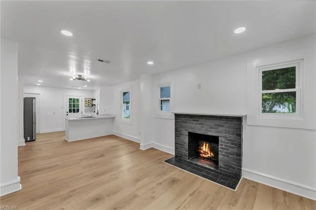 222 N Fifth Street, photo 5 of 12