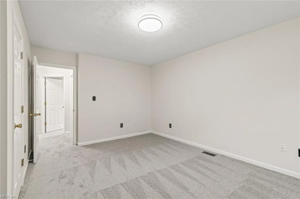 Hampton, Virginia 23664, United States, 3 Bedrooms Bedrooms, ,2 BathroomsBathrooms,Residential,Active,224895