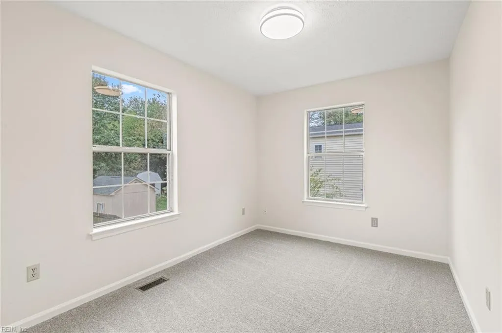 Hampton, Virginia 23664, United States, 3 Bedrooms Bedrooms, ,2 BathroomsBathrooms,Residential,Active,224895