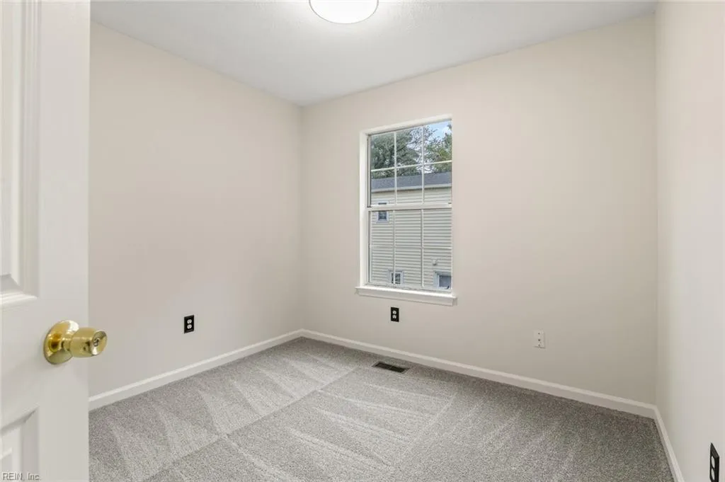 Hampton, Virginia 23664, United States, 3 Bedrooms Bedrooms, ,2 BathroomsBathrooms,Residential,Active,224895