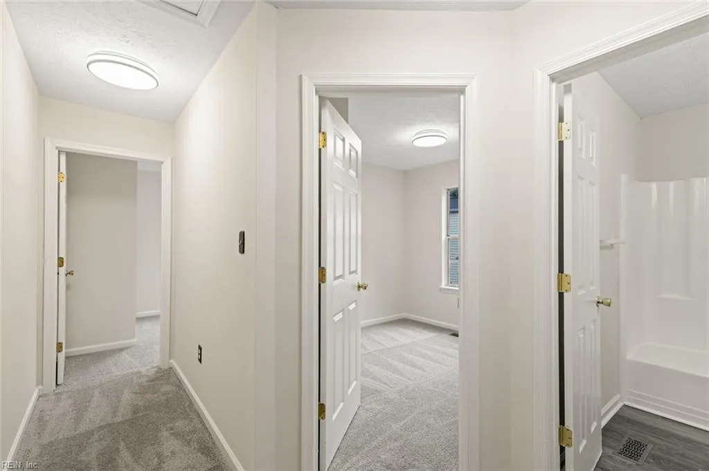 Hampton, Virginia 23664, United States, 3 Bedrooms Bedrooms, ,2 BathroomsBathrooms,Residential,Active,224895