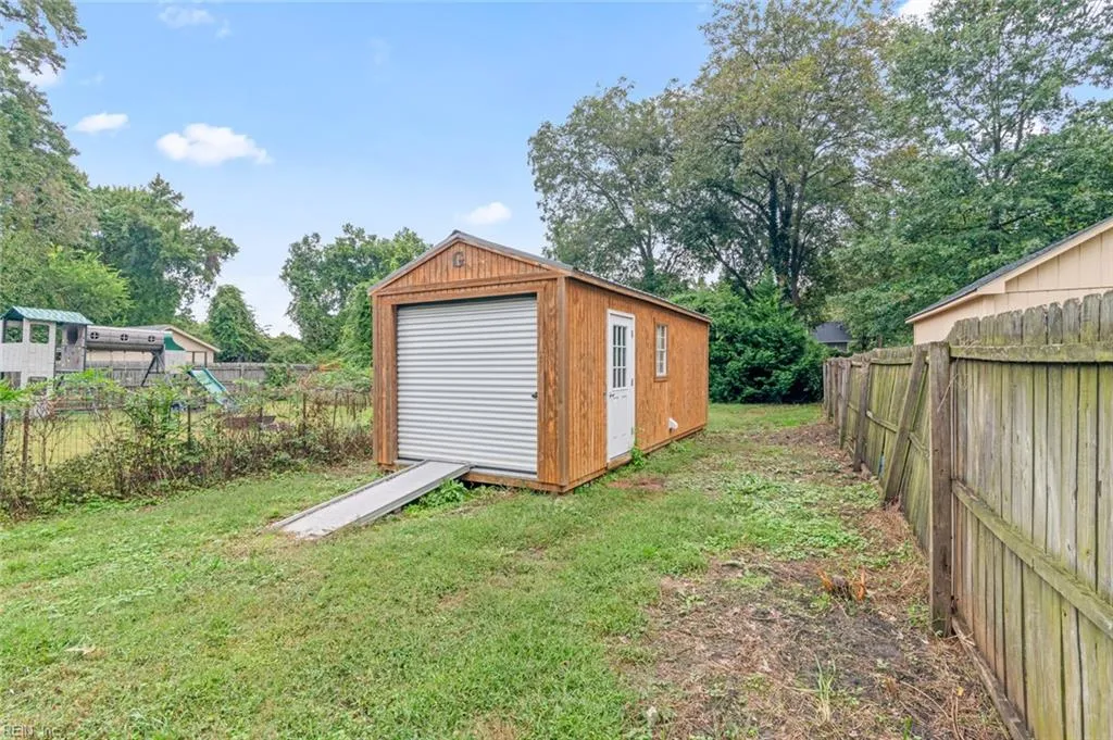 Hampton, Virginia 23664, United States, 3 Bedrooms Bedrooms, ,2 BathroomsBathrooms,Residential,Active,224895