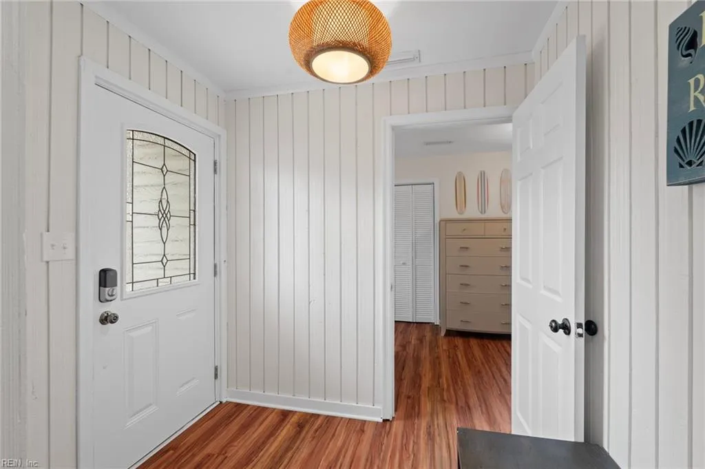 Virginia Beach, Virginia 23456, United States, 6 Bedrooms Bedrooms, ,3 BathroomsBathrooms,Residential,Active,140972