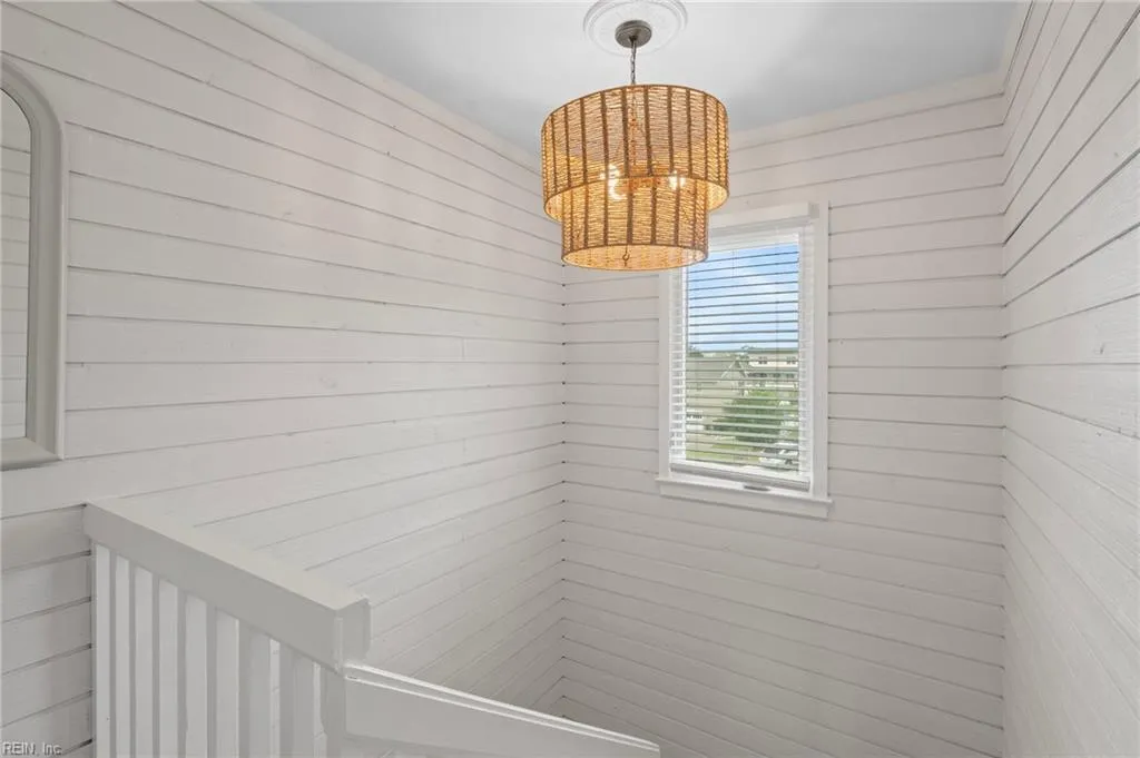 Virginia Beach, Virginia 23456, United States, 6 Bedrooms Bedrooms, ,3 BathroomsBathrooms,Residential,Active,140972