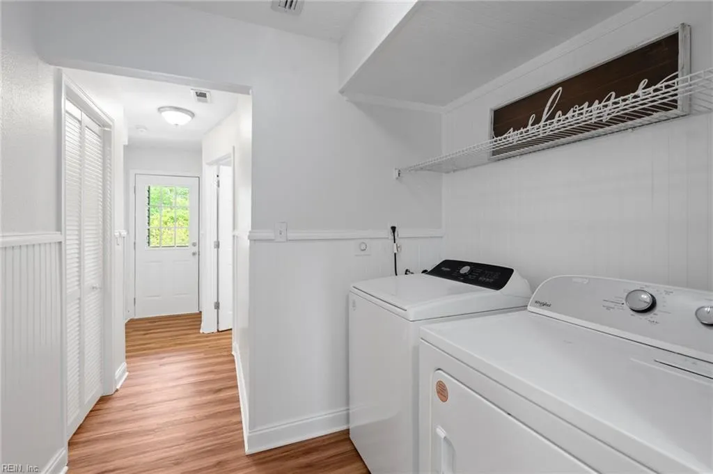 Virginia Beach, Virginia 23456, United States, 6 Bedrooms Bedrooms, ,3 BathroomsBathrooms,Residential,Active,140972