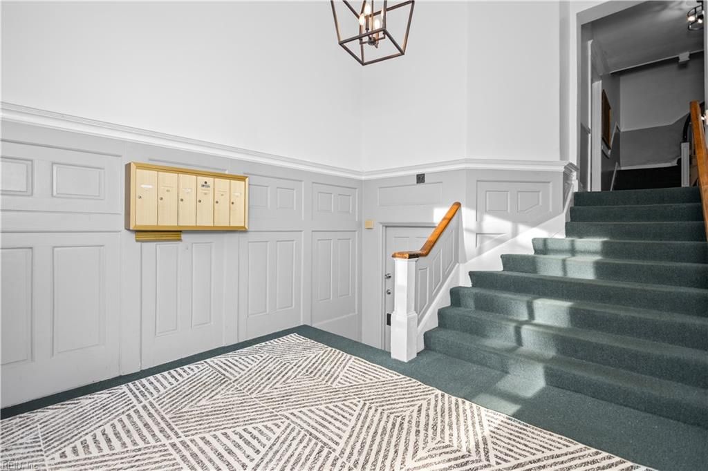 Photo of 600 W Olney Road #202, Norfolk, VA 23507 (MLS # 10613027)