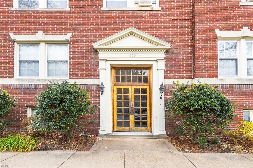 Photo of 600 W Olney Road #202, Norfolk, VA 23507 (MLS # 10613027)