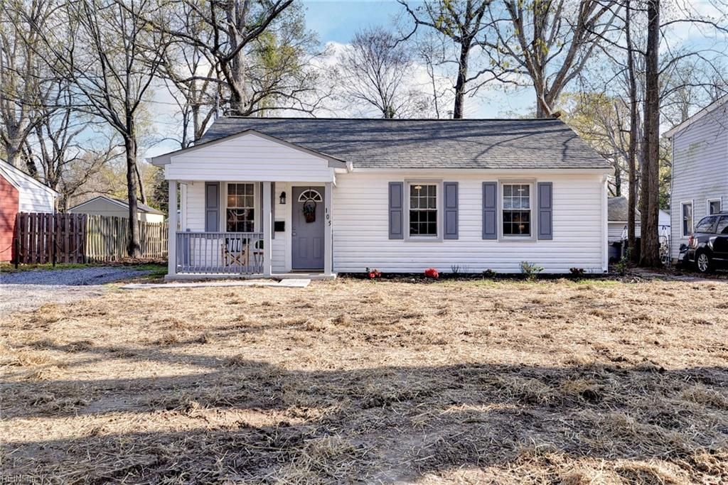 Photo of 105 Glenwood Road, Hampton, VA 23669 (MLS # 10626214)