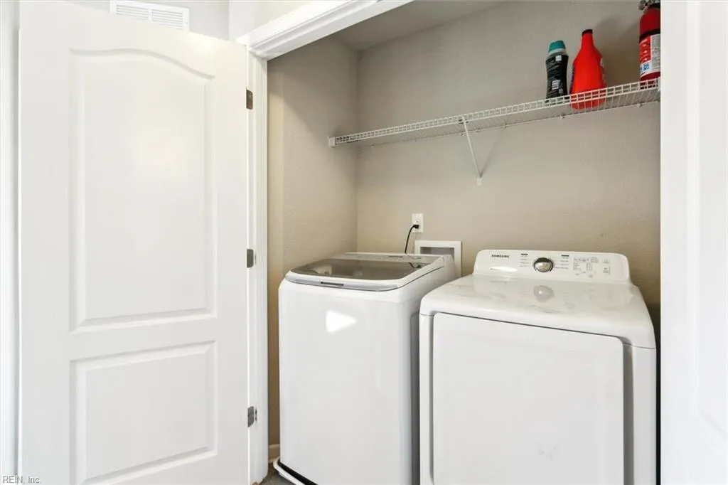 Williamsburg, Virginia 23188, United States, 4 Bedrooms Bedrooms, ,4 BathroomsBathrooms,Residential,Active,76777