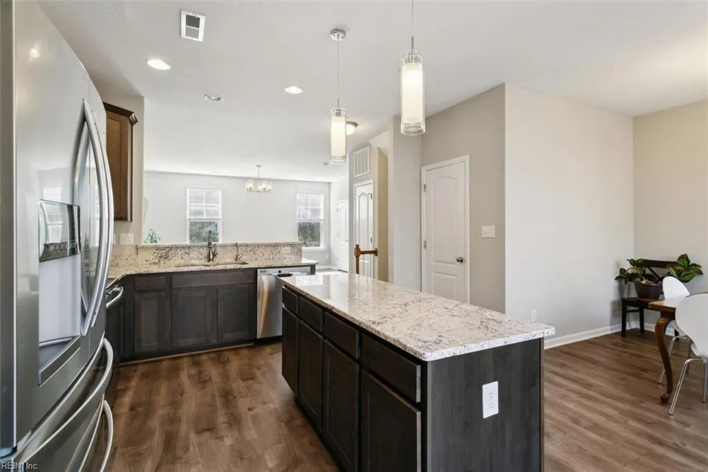 Williamsburg, Virginia 23188, United States, 4 Bedrooms Bedrooms, ,4 BathroomsBathrooms,Residential,Active,76777