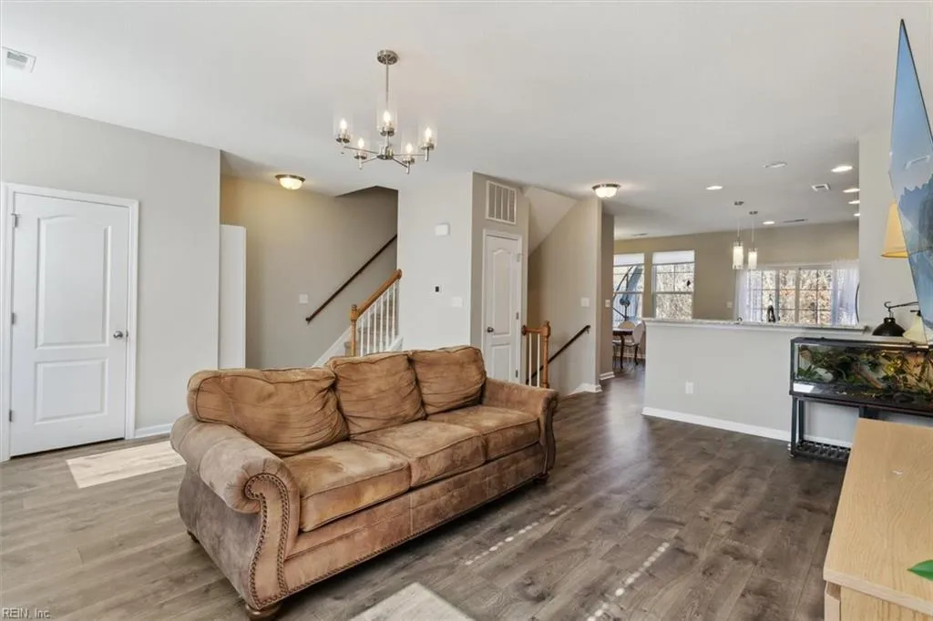 Williamsburg, Virginia 23188, United States, 4 Bedrooms Bedrooms, ,4 BathroomsBathrooms,Residential,Active,76777