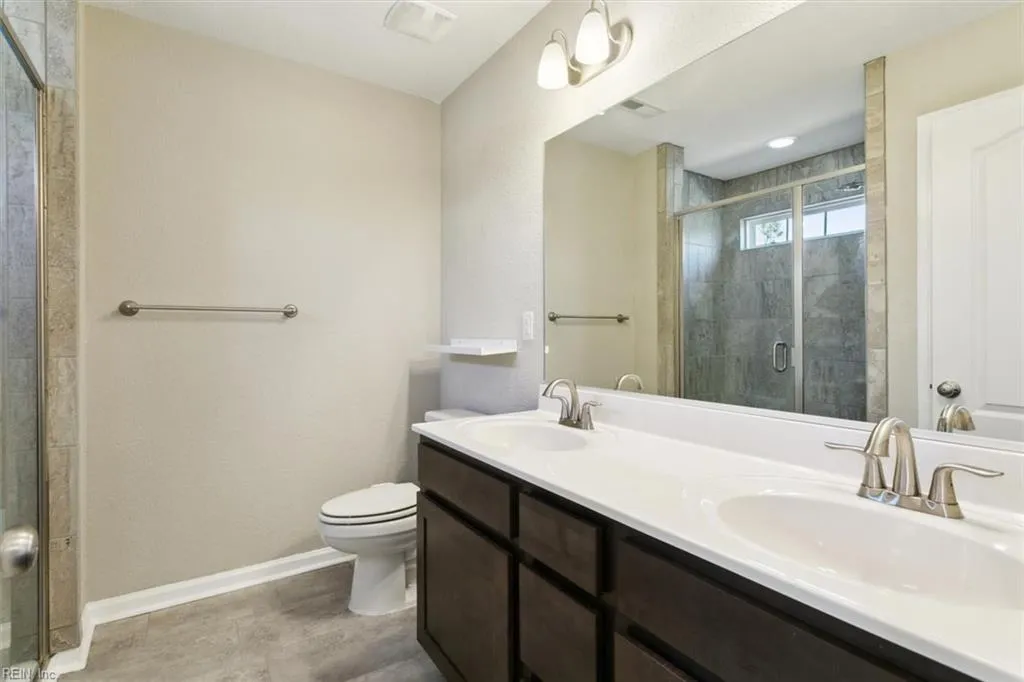 Williamsburg, Virginia 23188, United States, 4 Bedrooms Bedrooms, ,4 BathroomsBathrooms,Residential,Active,76777