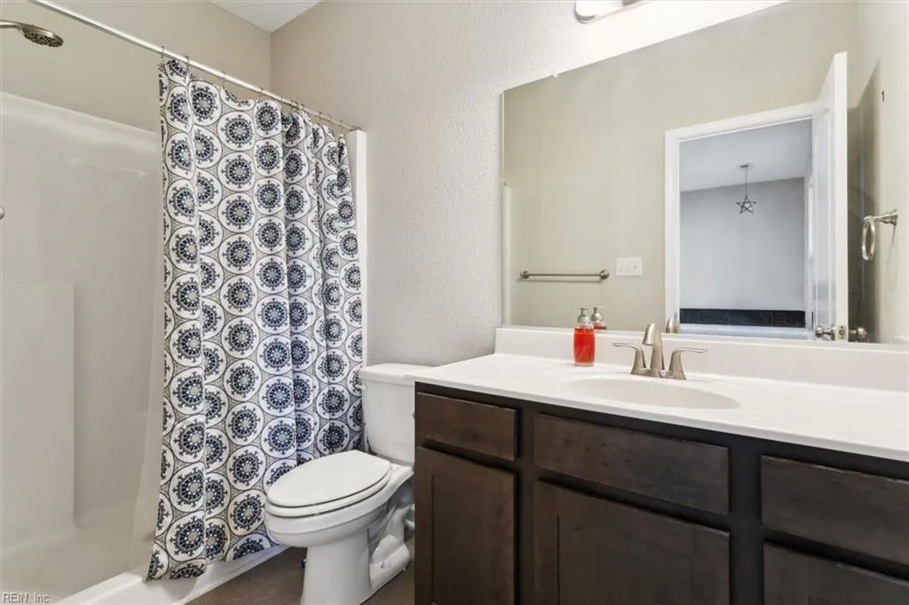 Williamsburg, Virginia 23188, United States, 4 Bedrooms Bedrooms, ,4 BathroomsBathrooms,Residential,Active,76777