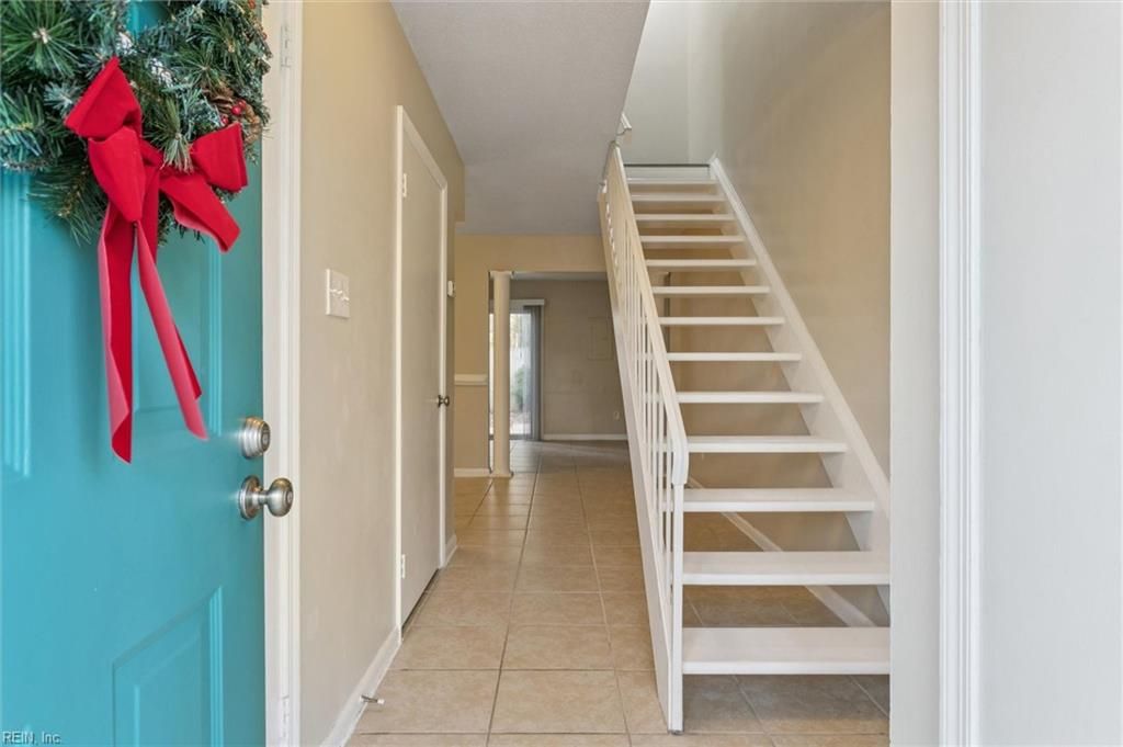 Photo of 2502 Longleaf Court, Virginia Beach, VA 23454 (MLS # 10612126)