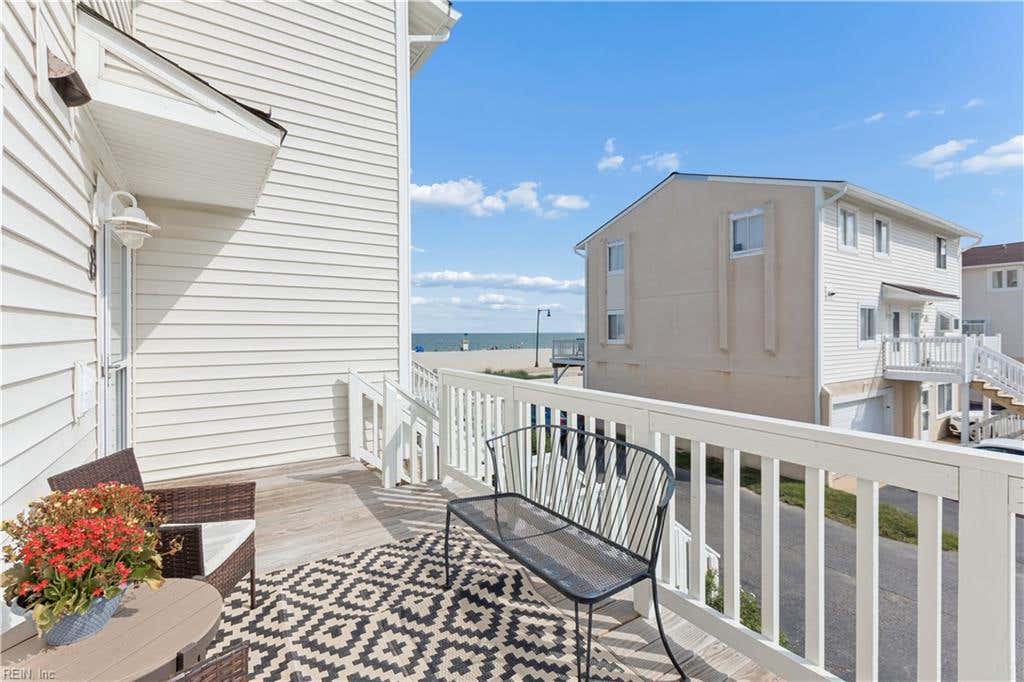 Photo of 8 Cantamar Court, Hampton, VA 23664 (MLS # 10649938)