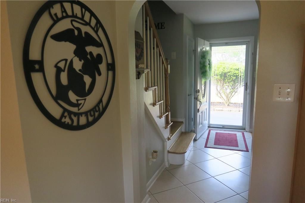 Photo of 4633 Crown Point Lane, Virginia Beach, VA 23462 (MLS # 10634091)