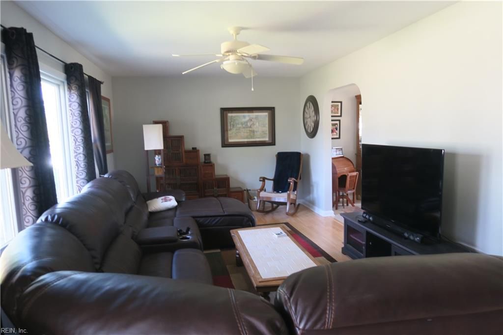 Photo of 4633 Crown Point Lane, Virginia Beach, VA 23462 (MLS # 10634091)