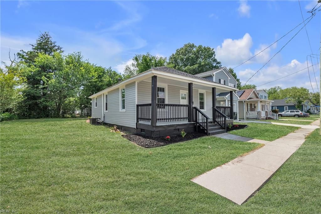 Photo of 639 Pocahontas Place, Hampton, VA 23661 (MLS # 10631636)