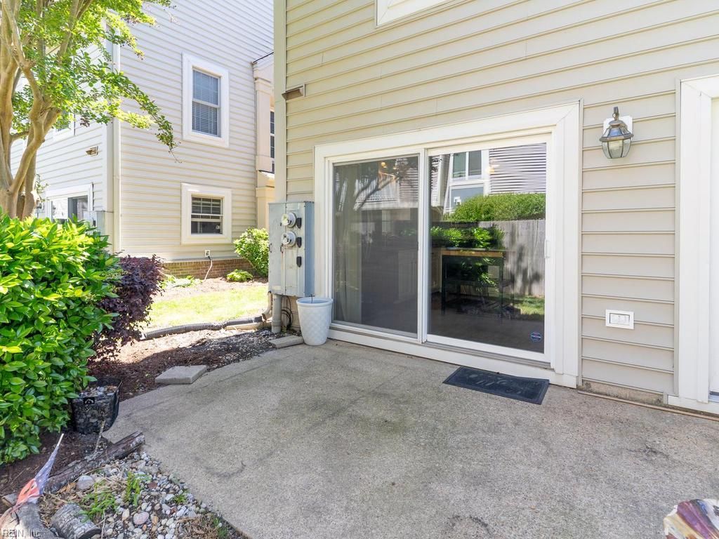 Photo of 1067 Hanson Way, Virginia Beach, VA 23454 (MLS # 10632155)