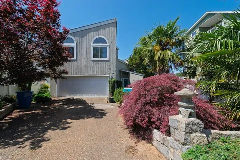 MLS: 10580806