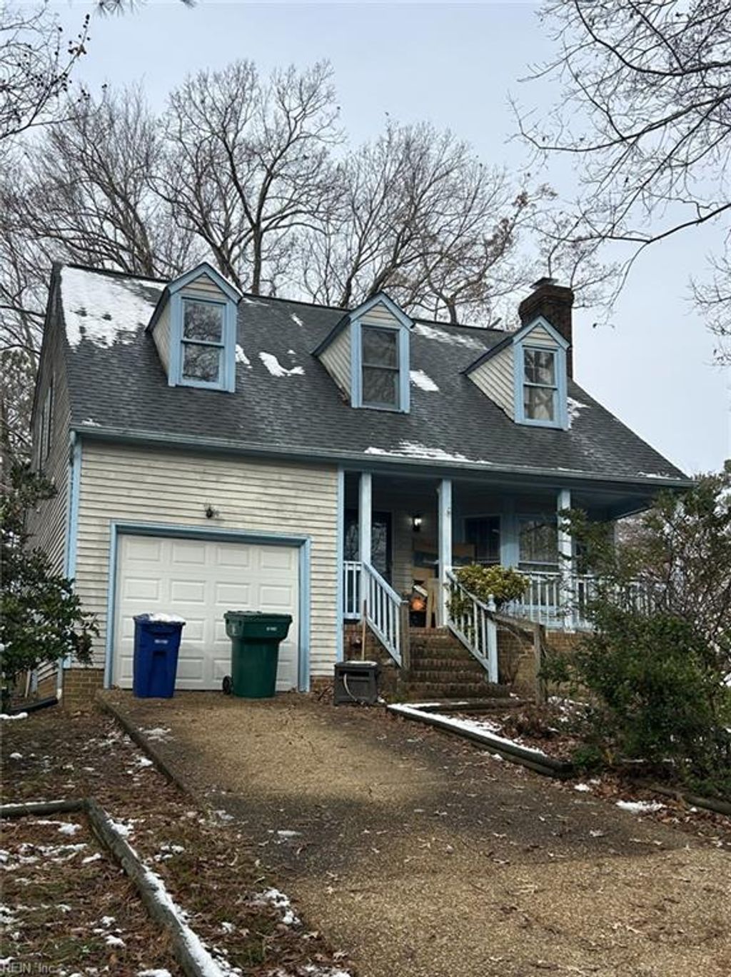 Photo of 108 W Rexford Drive, Newport News, VA 23608 (MLS # 10612998)