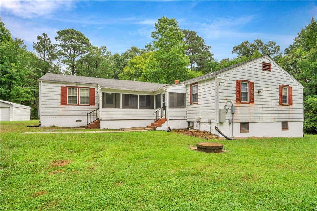 Photo of 228 Oaktree Road, Williamsburg, VA 23185 (MLS # 10649577)