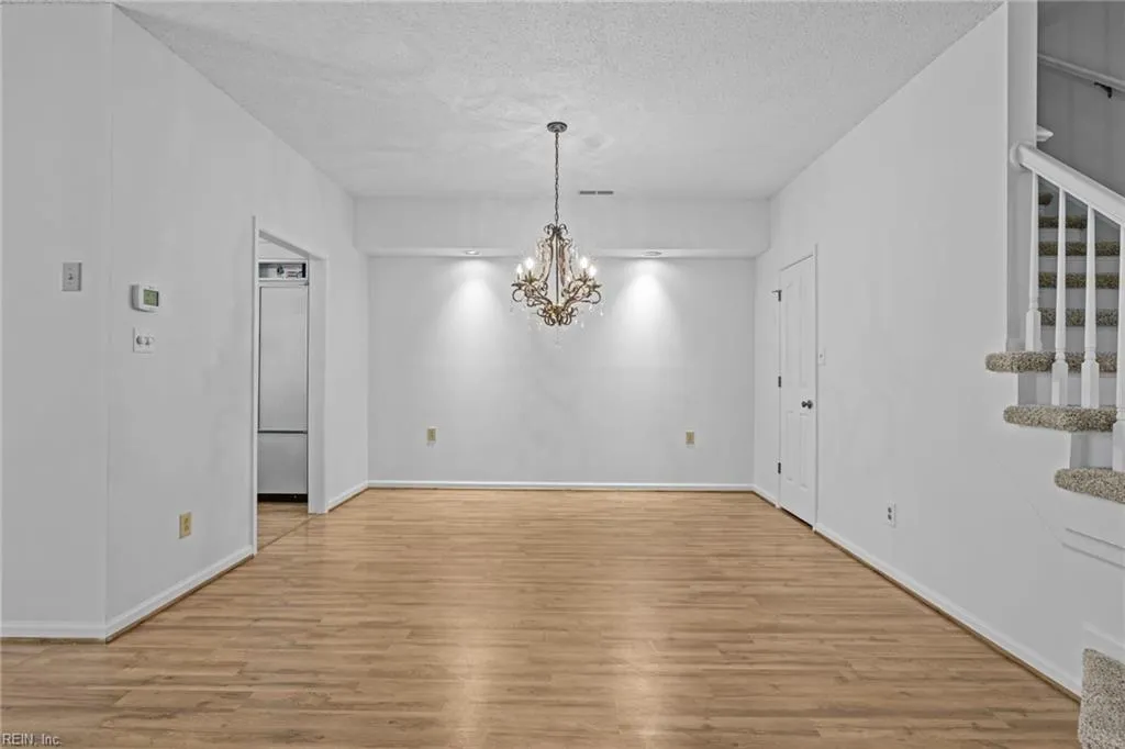 Virginia Beach, Virginia 23454, United States, 3 Bedrooms Bedrooms, ,3 BathroomsBathrooms,Residential,Active,120260