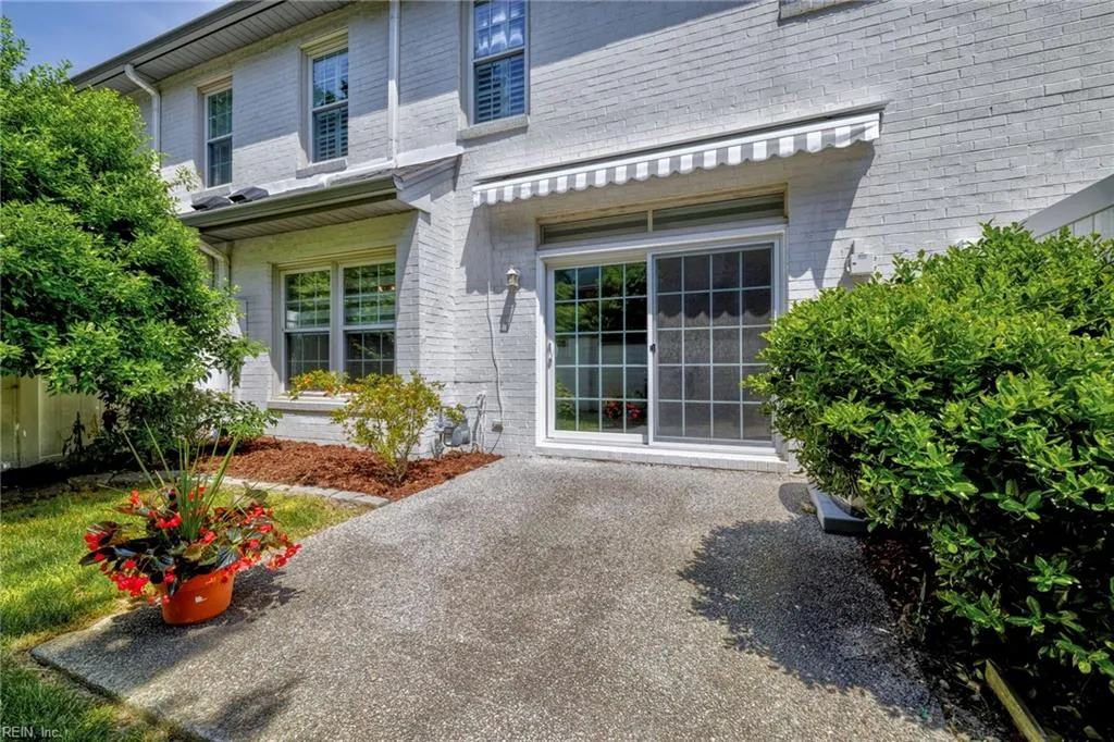 Virginia Beach, Virginia 23454, United States, 3 Bedrooms Bedrooms, ,3 BathroomsBathrooms,Residential,Active,120260