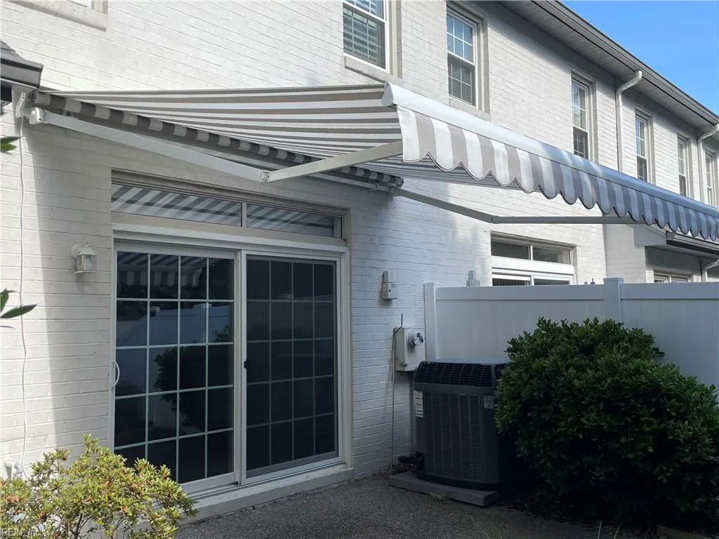 Virginia Beach, Virginia 23454, United States, 3 Bedrooms Bedrooms, ,3 BathroomsBathrooms,Residential,Active,120260